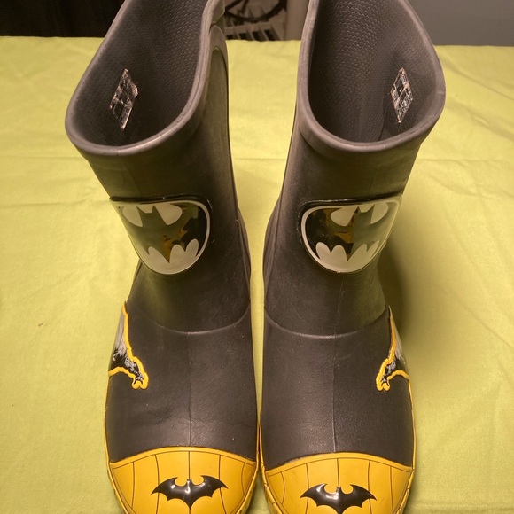 Kids Children’s Batman Crocs Boots size J3 Rain Boots - Picture 3 of 8